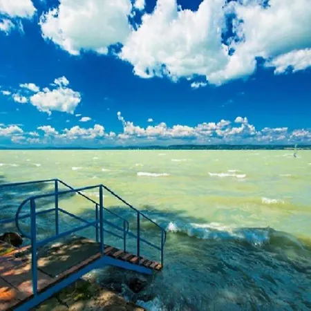 Balaton Golden Coast 公寓